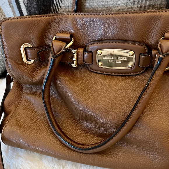 Micheal Kors Hobo Purse - Picture 7 of 11
